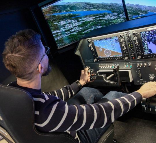 Ta plass i cockpit hos Norsk Luftfartsmuseum